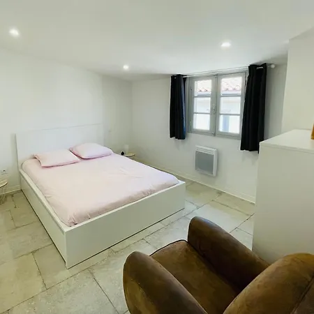 Duplex 2 Chambres Comedie Gare Centre Apartment *